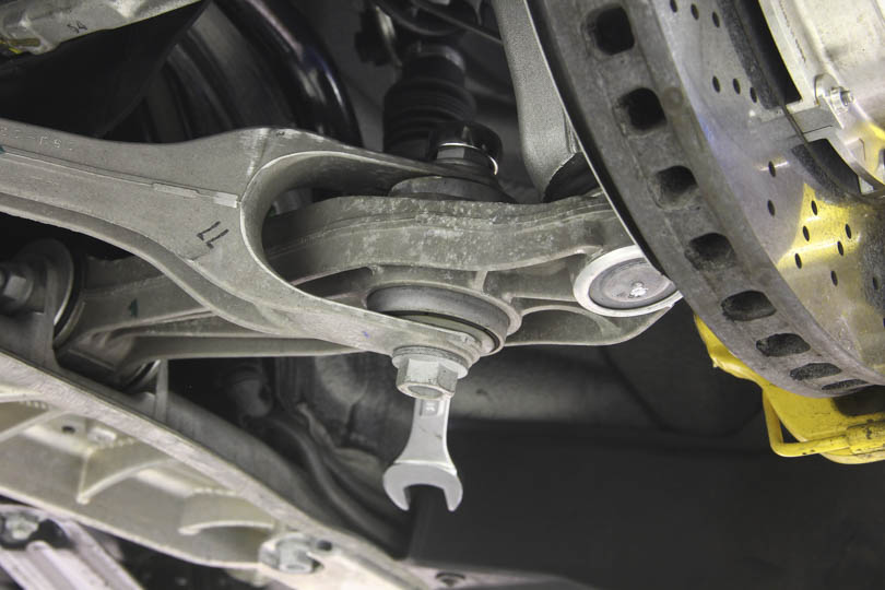 991-carrera-front-lower-control-arm-removal